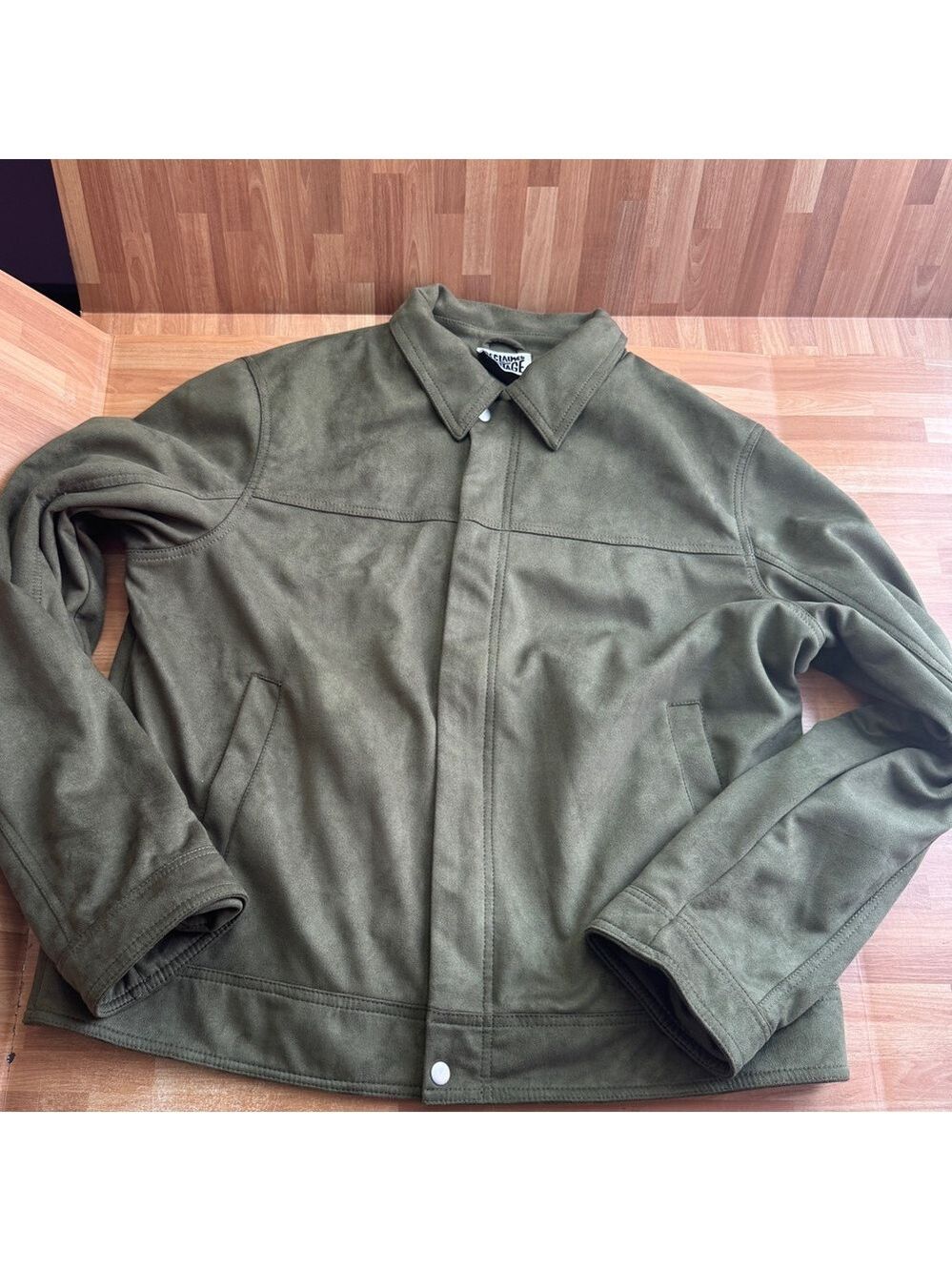 Reclaimed Vintage slim trucker jacket in faux suede, Size large, Army green